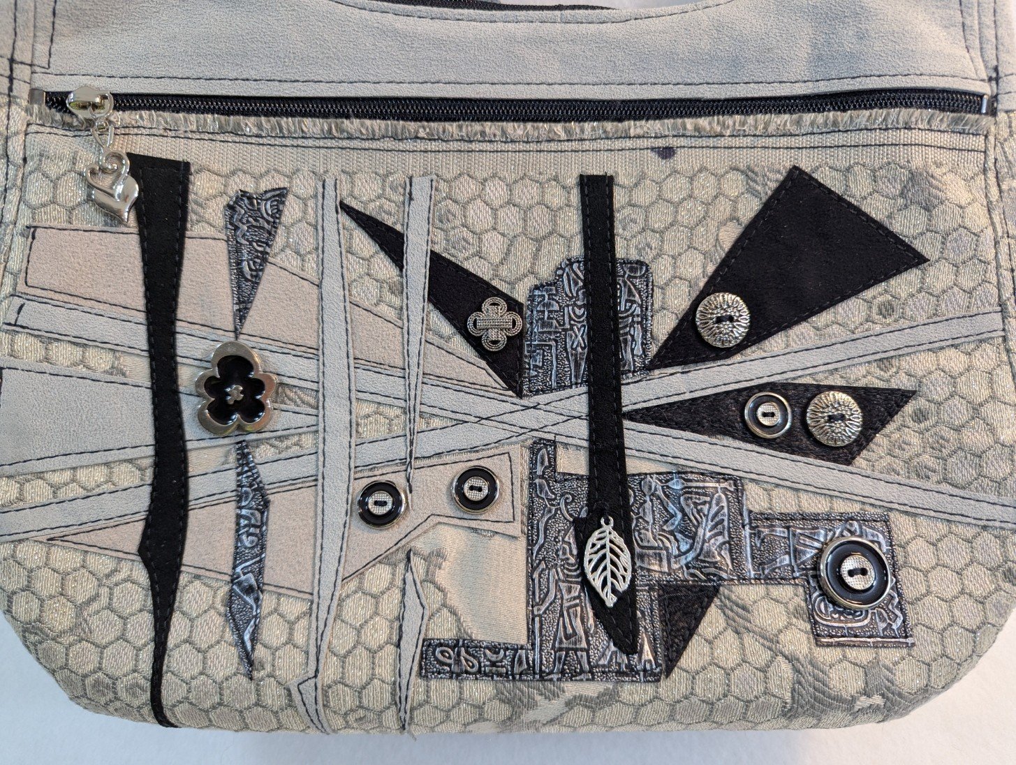 60326006 Silver/Grey Contemporary Modern Ultrasuede Purse Silver/Grey